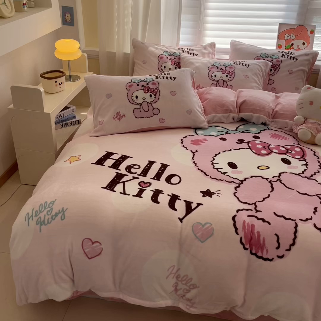 91家纺网 家纺一手货源 找家纺 金爱家 2025新品大版卡通平网数码印花加厚高克重牛奶绒皮卡丘系列四件套 绒大版-babykitty