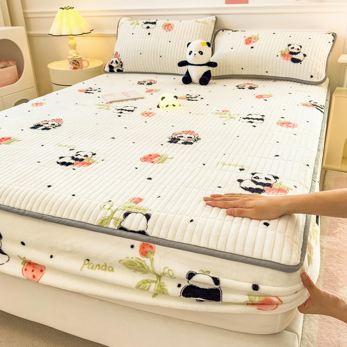 91家纺网 家纺一手货源 找家纺 （总）摩妮卡 2025新款小清新系列印花牛奶绒夹棉床笠三件套