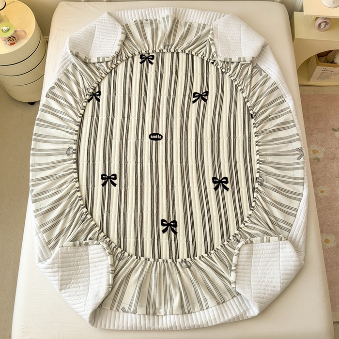 91家纺网 家纺一手货源 找家纺 摩妮卡 2025新款小清新系列印花牛奶绒夹棉床笠三件套 巴洛克暖阳