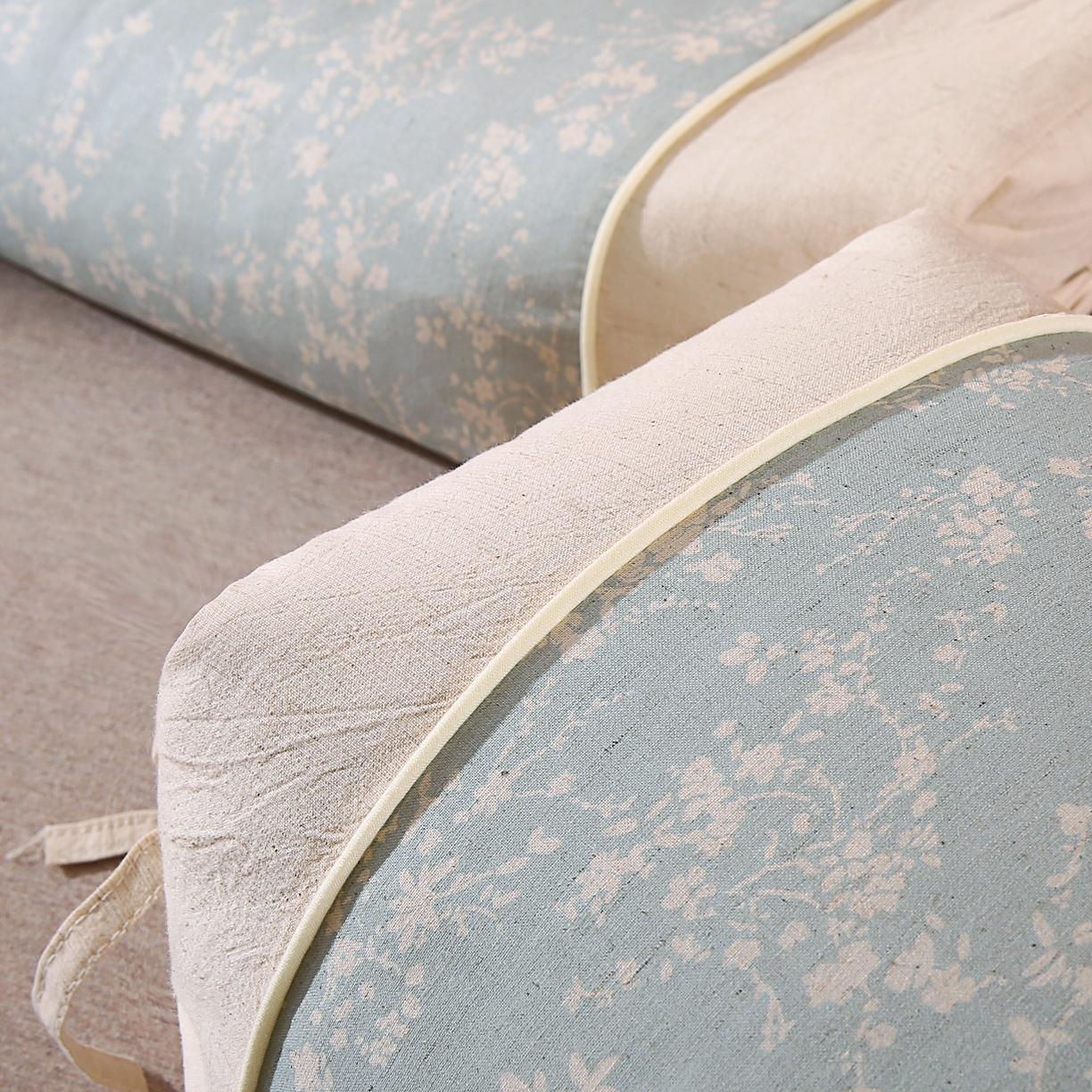 91家纺网 家纺一手货源 找家纺 小米枕芯 2025新款贡缎国风荞麦系带荞麦护颈助眠枕5色 天空蓝