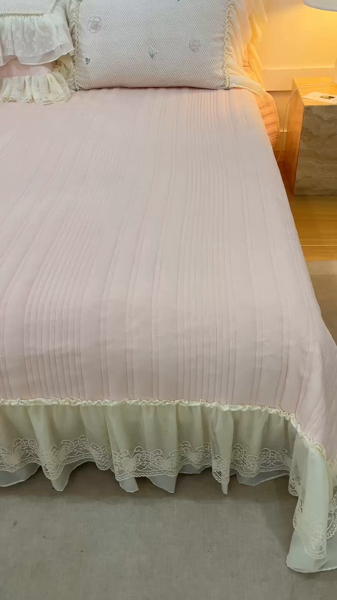 91家纺网 家纺一手货源 找家纺 （总）菊上家纺 2025新品高克重着色雕花浪漫玫瑰绒床盖款四件套-玫瑰故事系列