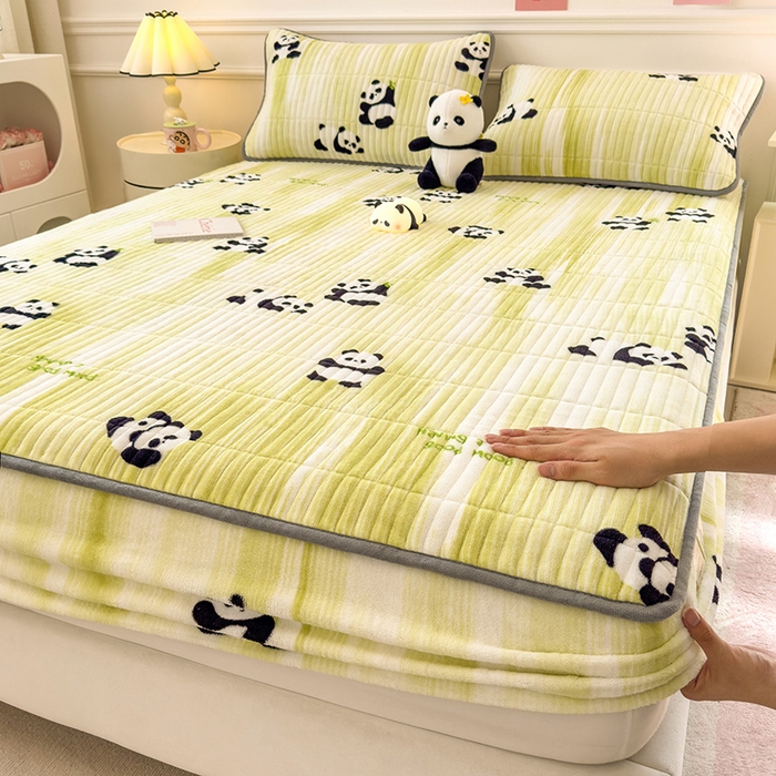 摩妮卡 2025新款小清新系列印花牛奶绒夹棉床笠三件套 呆萌熊猫