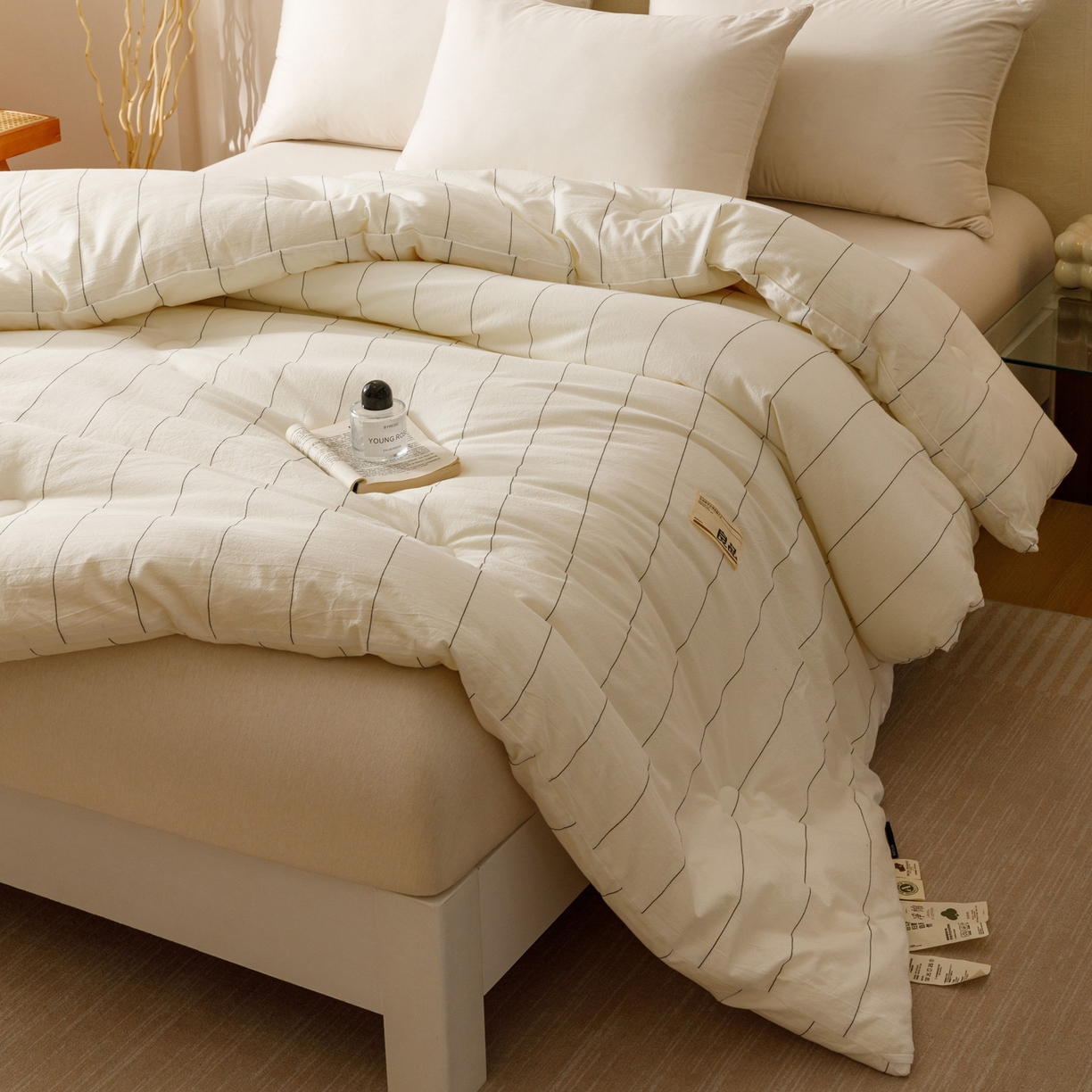 91家纺网 家纺一手货源 找家纺 子由家居 2025新款全棉纯棉无印条纹99大豆被被子被芯 条纹99大豆被-自然光