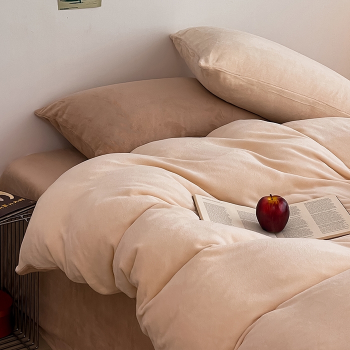 三朵家纺 2025新款法莱绒混搭四件套 米驼+浅咖