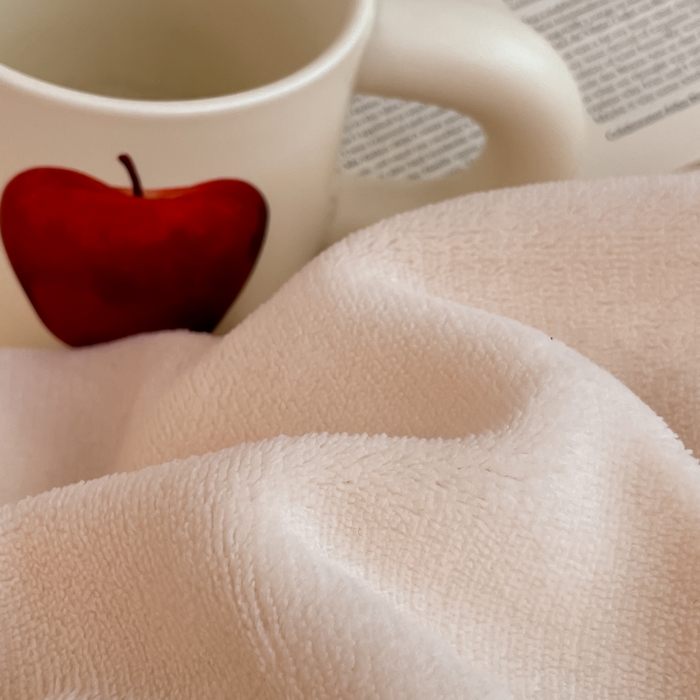 91家纺网 家纺一手货源 找家纺 三朵家纺 2025新款法莱绒混搭四件套 米驼+浅咖