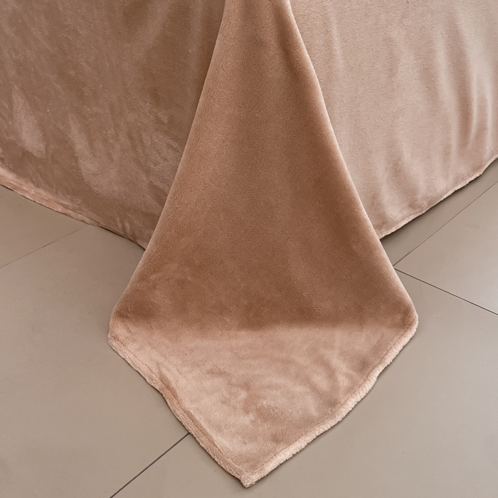 91家纺网 家纺一手货源 找家纺 三朵家纺 2025新款法莱绒混搭四件套 米驼+浅咖