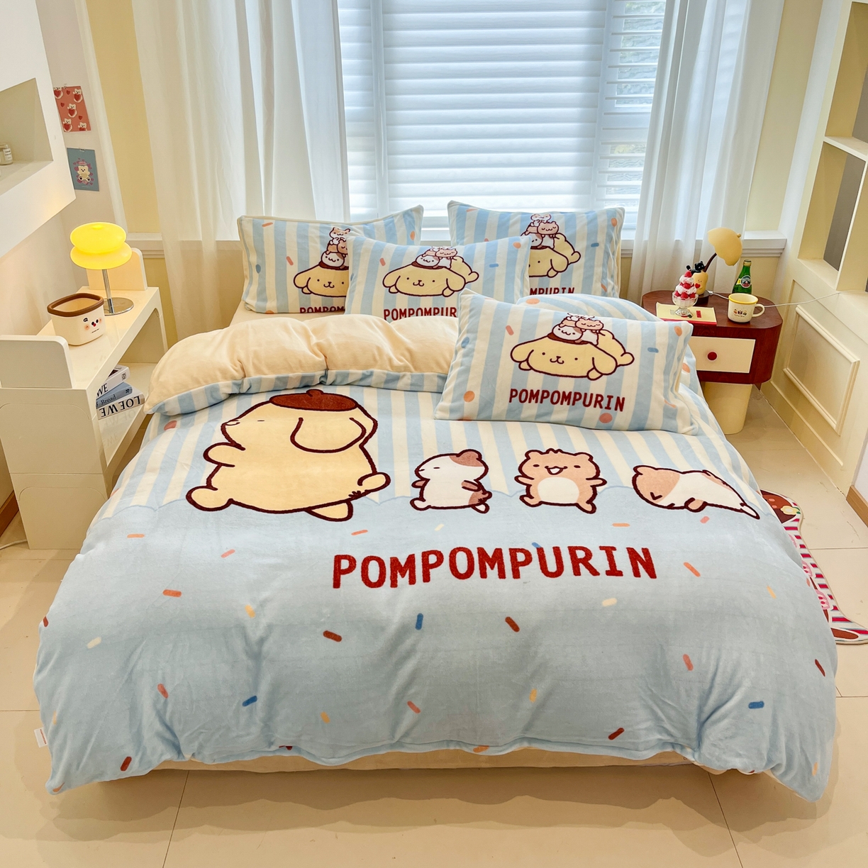 91家纺网 家纺一手货源 找家纺 金爱家 2025新品大版卡通平网数码印花加厚高克重牛奶绒皮卡丘系列四件套 绒大版-布丁狗伙伴