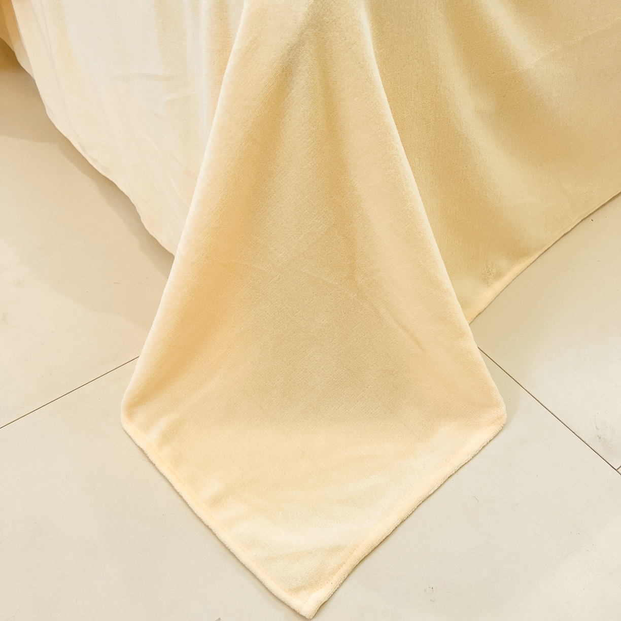 91家纺网 家纺一手货源 找家纺 金爱家 2025新品大版卡通平网数码印花加厚高克重牛奶绒皮卡丘系列四件套 绒大版-布丁狗伙伴