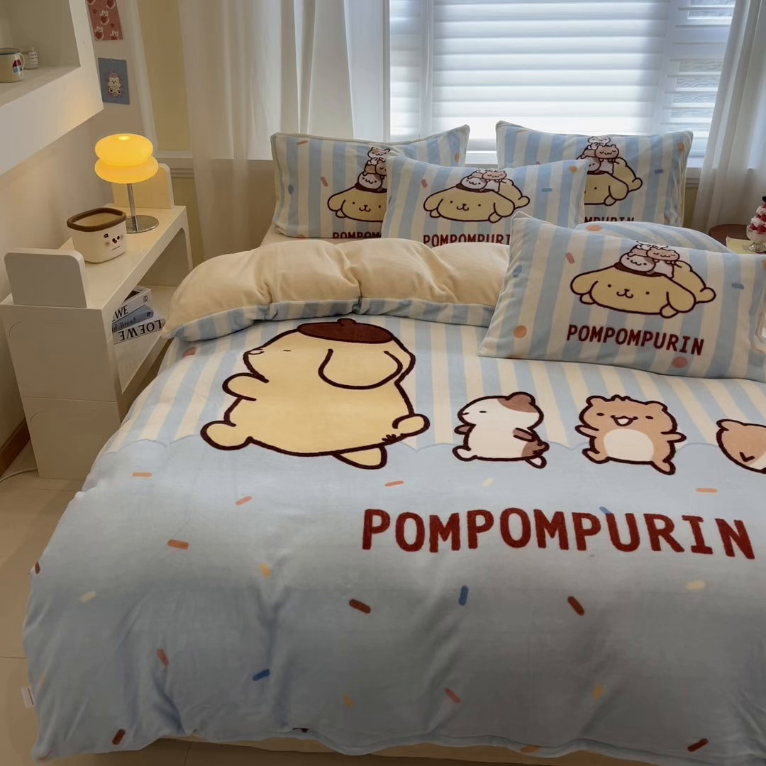 91家纺网 家纺一手货源 找家纺 金爱家 2025新品大版卡通平网数码印花加厚高克重牛奶绒皮卡丘系列四件套 绒大版-布丁狗伙伴