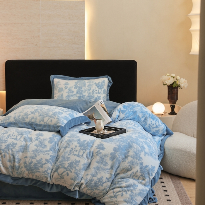 91家纺网 家纺一手货源 找家纺 优悦生活馆 2025新款秋冬简约亲肤牛奶绒印花保暖四件套-维也纳 维也纳-湖水绿