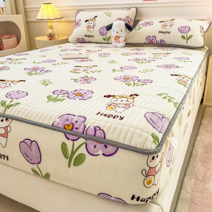 91家纺网 家纺一手货源 找家纺 摩妮卡 2025新款小清新系列印花牛奶绒夹棉床笠三件套 秘密花园