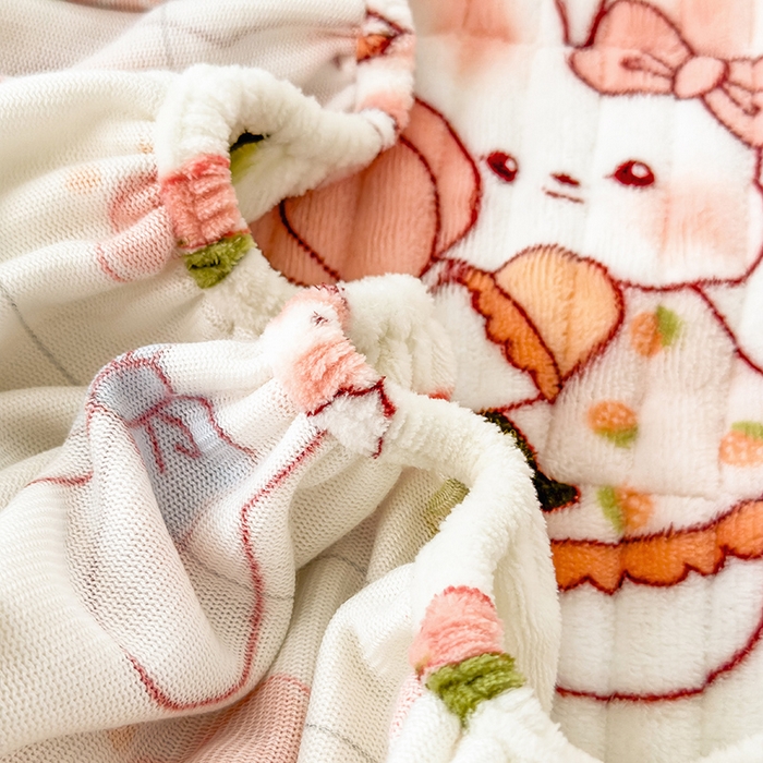 91家纺网 家纺一手货源 找家纺 摩妮卡 2025新款小清新系列印花牛奶绒夹棉床笠三件套 奇幻兔