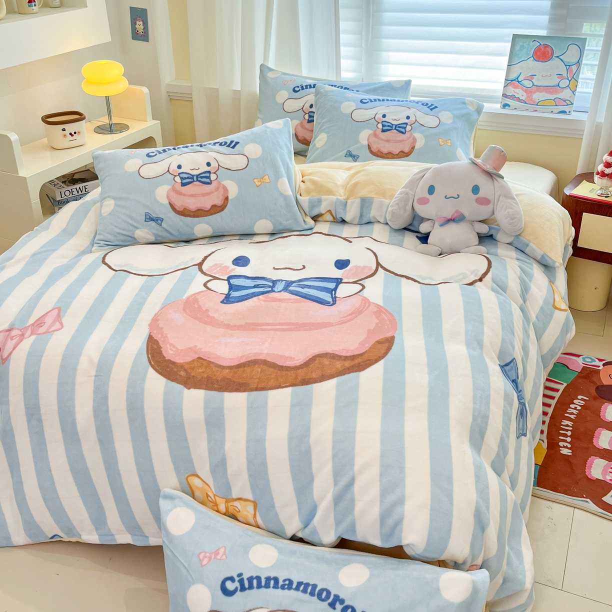 91家纺网 家纺一手货源 找家纺 金爱家 2025新品大版卡通平网数码印花加厚高克重牛奶绒皮卡丘系列四件套 绒大版-领带玉桂狗