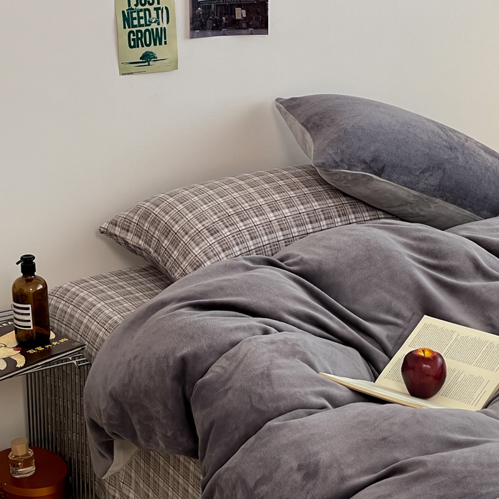 91家纺网 家纺一手货源 找家纺 三朵家纺 2025新款法莱绒混搭四件套 匆匆那年