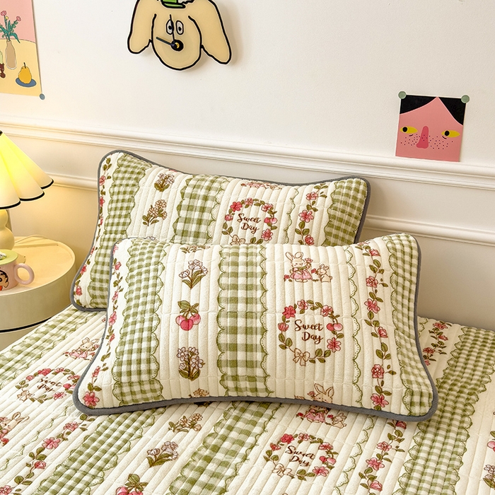 91家纺网 家纺一手货源 找家纺 摩妮卡 2025新款小清新系列印花牛奶绒夹棉床笠三件套 情系花香