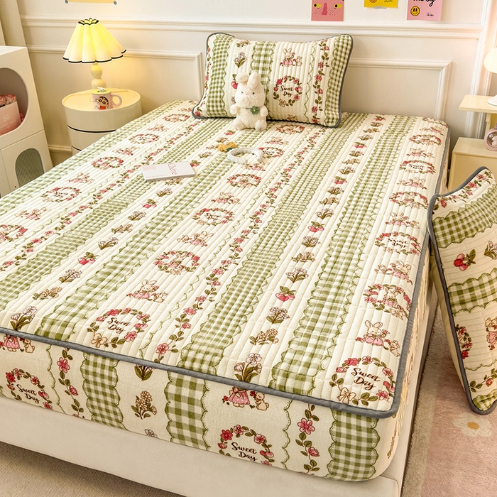 91家纺网 家纺一手货源 找家纺 摩妮卡 2025新款小清新系列印花牛奶绒夹棉床笠三件套 情系花香