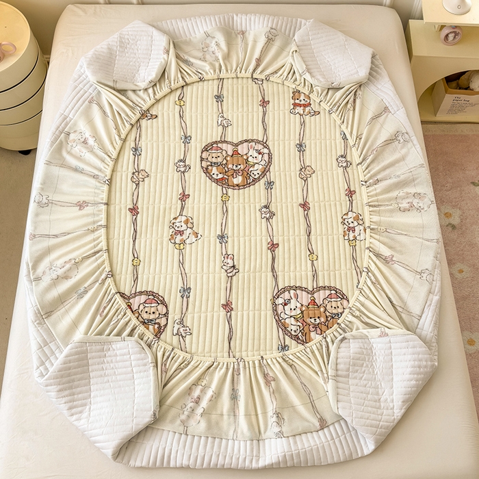 91家纺网 家纺一手货源 找家纺 摩妮卡 2025新款小清新系列印花牛奶绒夹棉床笠三件套 童趣乐园