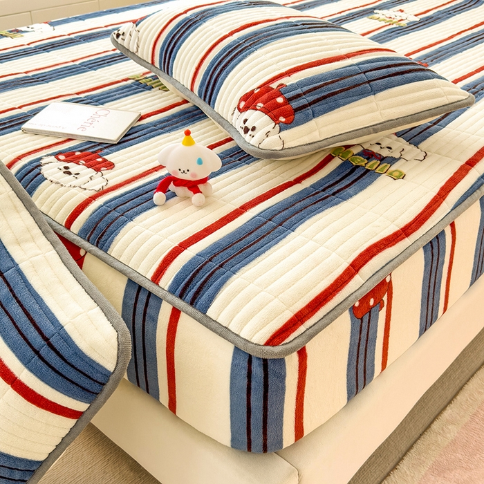 91家纺网 家纺一手货源 找家纺 摩妮卡 2025新款小清新系列印花牛奶绒夹棉床笠三件套 旺星人