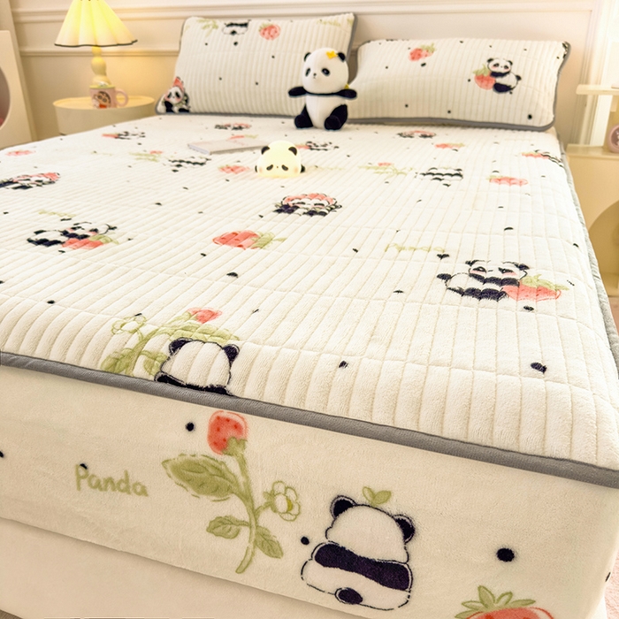 91家纺网 家纺一手货源 找家纺 摩妮卡 2025新款小清新系列印花牛奶绒夹棉床笠三件套 小可爱