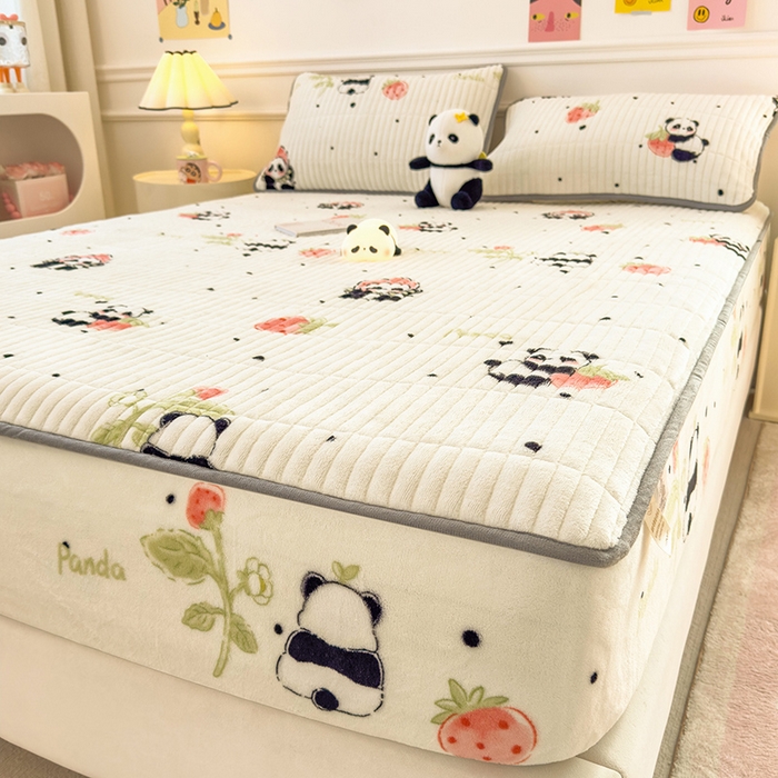 91家纺网 家纺一手货源 找家纺 摩妮卡 2025新款小清新系列印花牛奶绒夹棉床笠三件套 小可爱