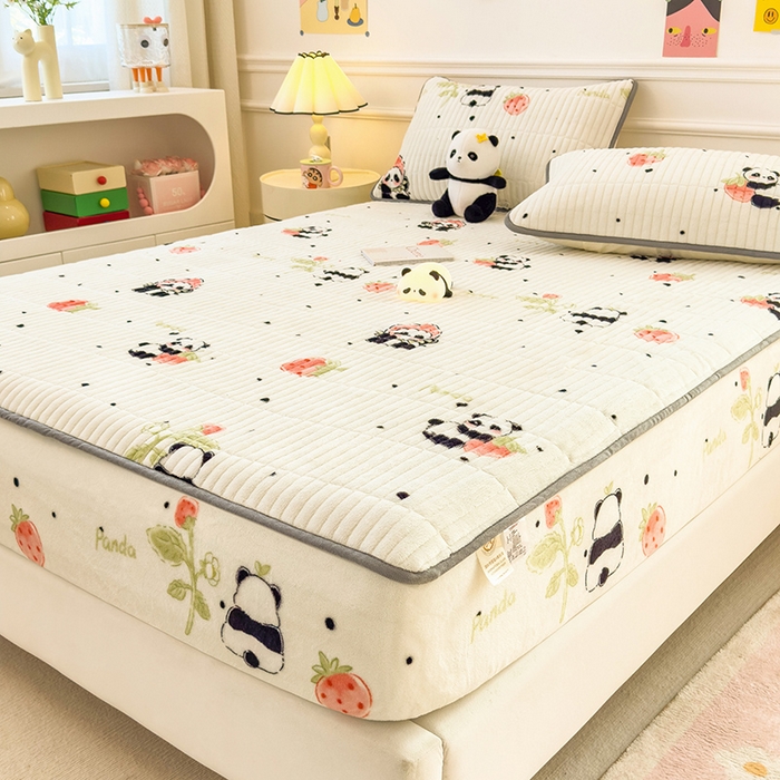 91家纺网 家纺一手货源 找家纺 摩妮卡 2025新款小清新系列印花牛奶绒夹棉床笠三件套 小可爱