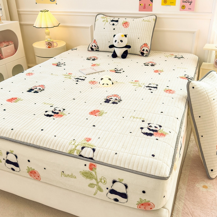 91家纺网 家纺一手货源 找家纺 摩妮卡 2025新款小清新系列印花牛奶绒夹棉床笠三件套 小可爱