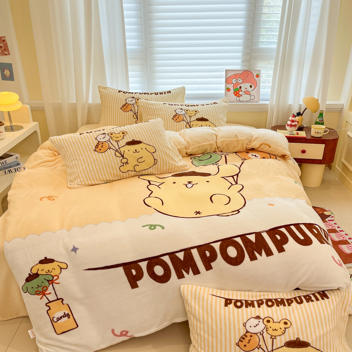 91家纺网 家纺一手货源 找家纺 金爱家 2025新品大版卡通平网数码印花加厚高克重牛奶绒皮卡丘系列四件套 绒大版-奶黄布丁狗