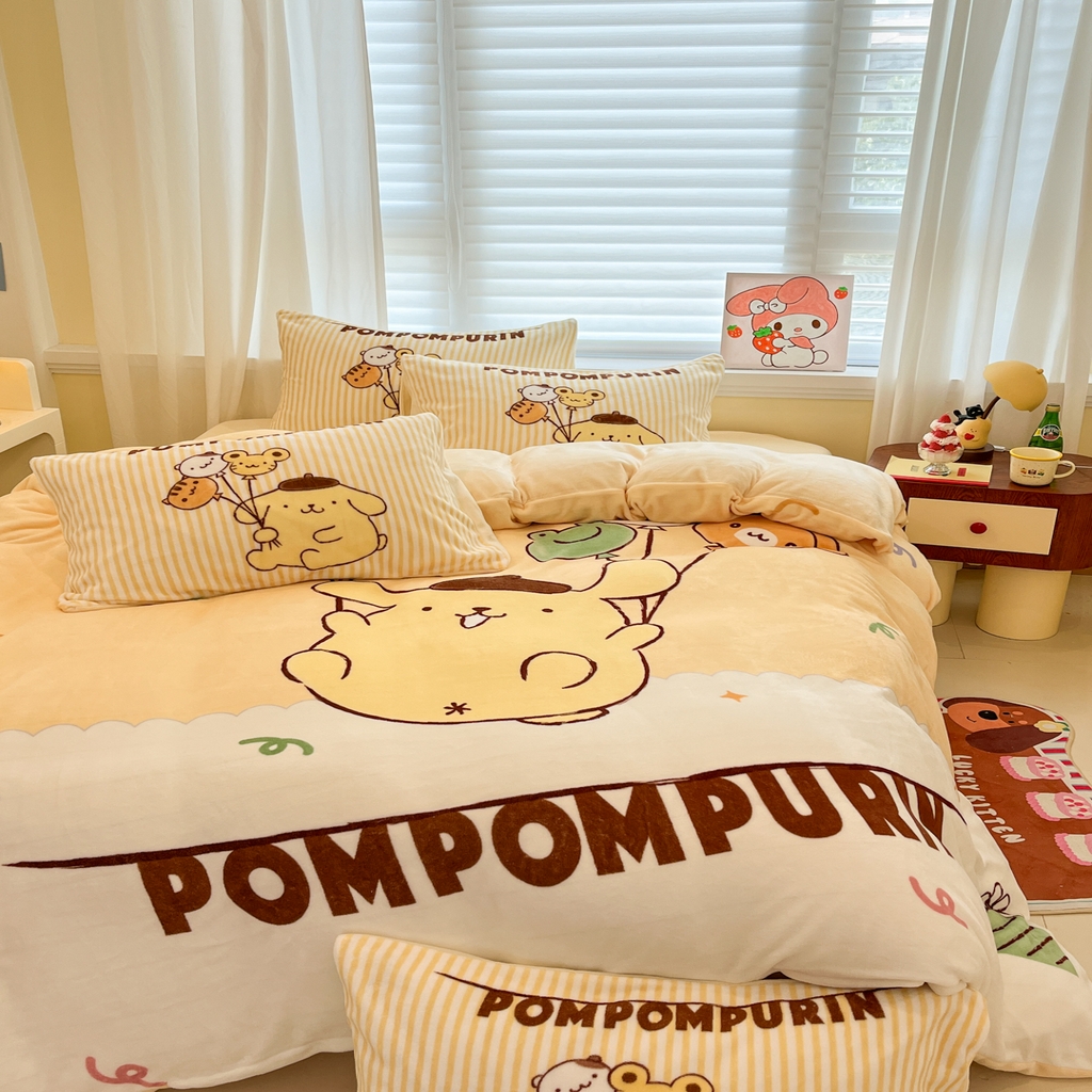 91家纺网 家纺一手货源 找家纺 金爱家 2025新品大版卡通平网数码印花加厚高克重牛奶绒皮卡丘系列四件套 绒大版-奶黄布丁狗