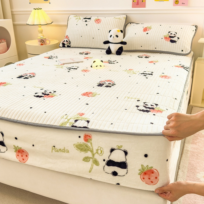 91家纺网 家纺一手货源 找家纺 摩妮卡 2025新款小清新系列印花牛奶绒夹棉床笠三件套 小可爱