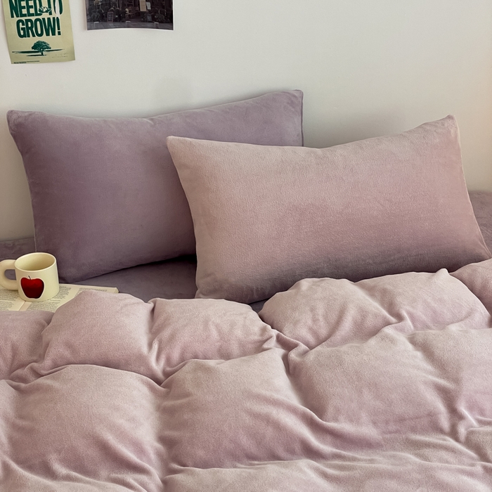 91家纺网 家纺一手货源 找家纺 三朵家纺 2025新款法莱绒混搭四件套 淡紫+薰衣草