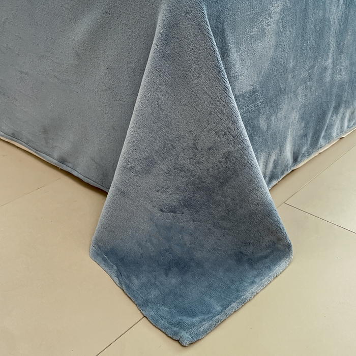 91家纺网 家纺一手货源 找家纺 三朵家纺 2025新款法莱绒混搭四件套 粉兰+蔚蓝