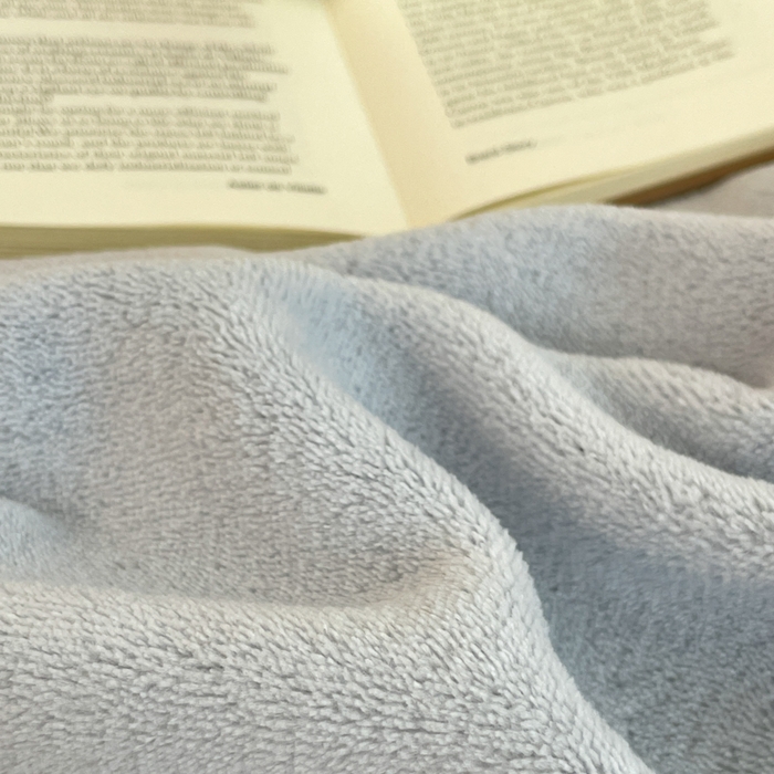 91家纺网 家纺一手货源 找家纺 三朵家纺 2025新款法莱绒混搭四件套 粉兰+蔚蓝