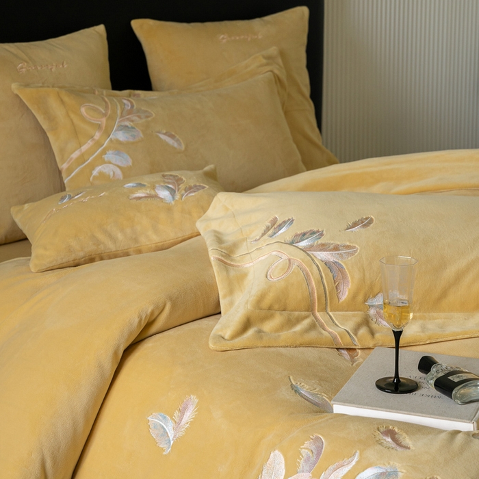 91家纺网 家纺一手货源 找家纺 （总）FORTWO家纺 2024新款230G牛奶绒压线款四件套