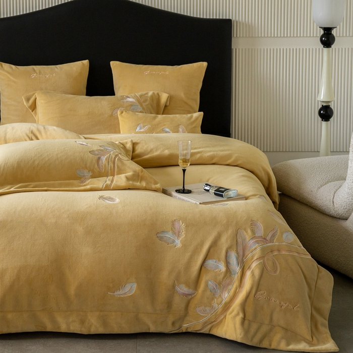 91家纺网 家纺一手货源 找家纺 （总）FORTWO家纺 2024新款230G牛奶绒压线款四件套