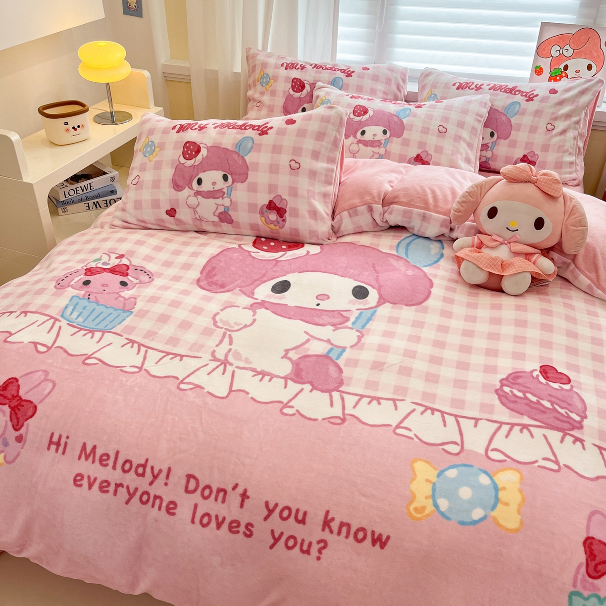 91家纺网 家纺一手货源 找家纺 金爱家 2025新品大版卡通平网数码印花加厚高克重牛奶绒皮卡丘系列四件套 绒大版-星黛美乐蒂