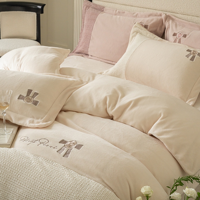 91家纺网 家纺一手货源 找家纺 （总）FORTWO家纺 2024新款230G牛奶绒四件套-初心（绒）