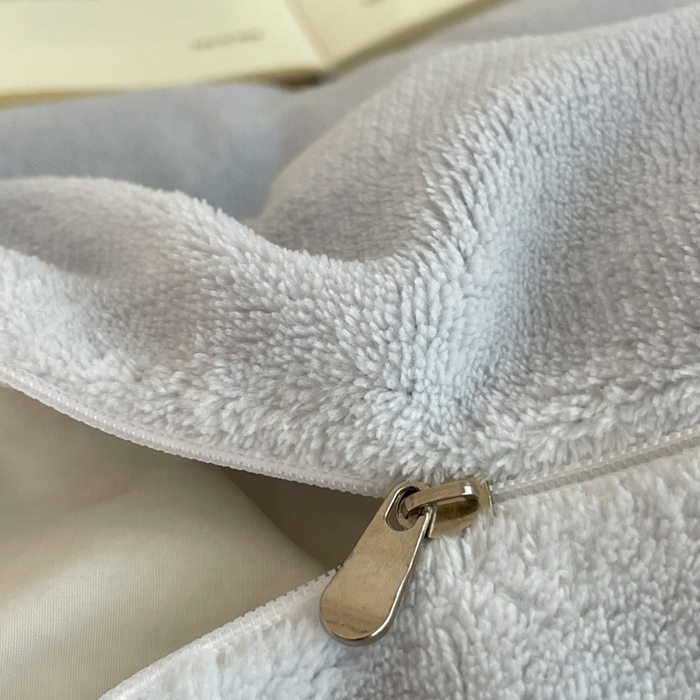 91家纺网 家纺一手货源 找家纺 三朵家纺 2025新款法莱绒混搭四件套 粉蓝+蓝格