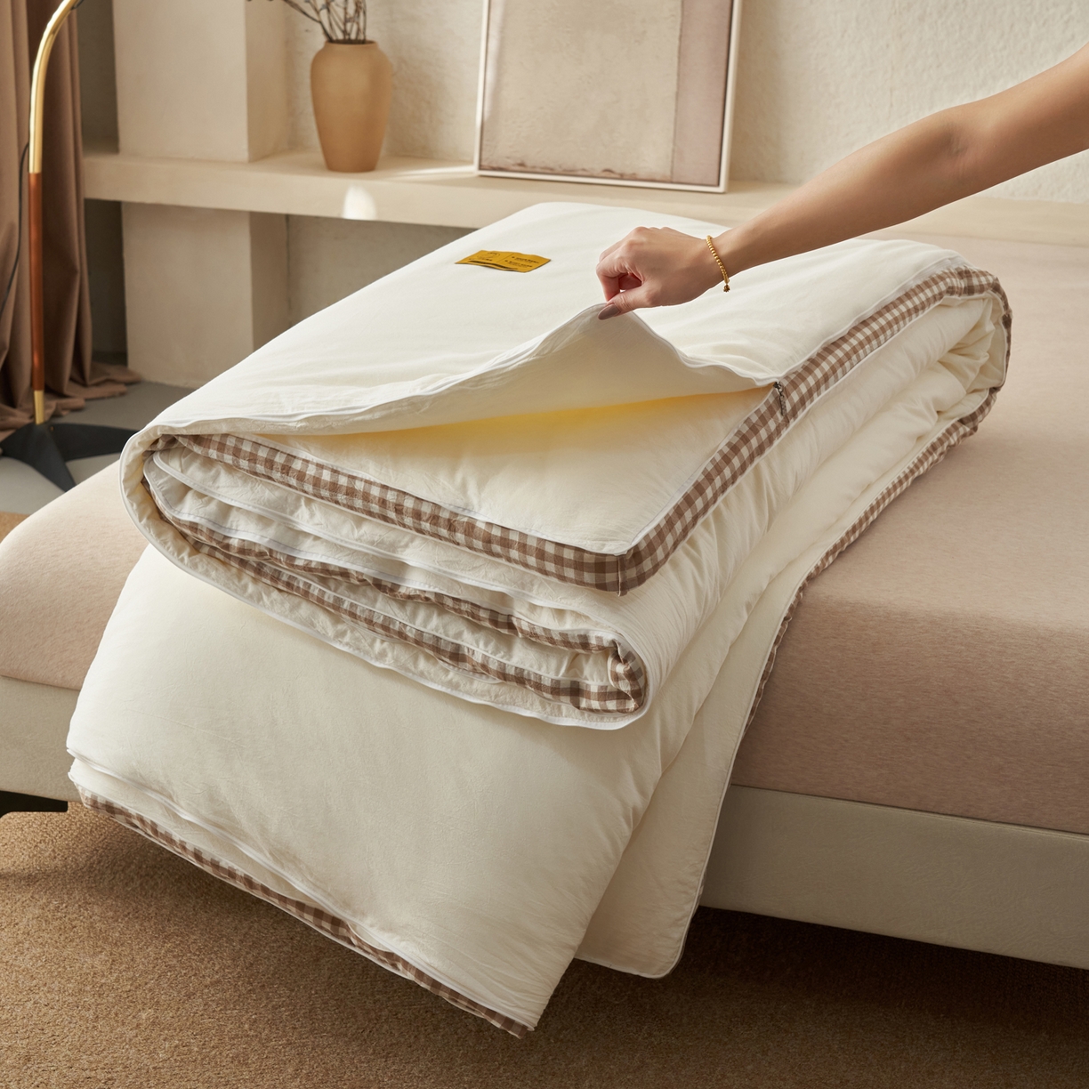 91家纺网 家纺一手货源 找家纺 子由家居 2025新款无印风棋盘格立体大豆子母被被子被芯 棋盘格子母被-本白