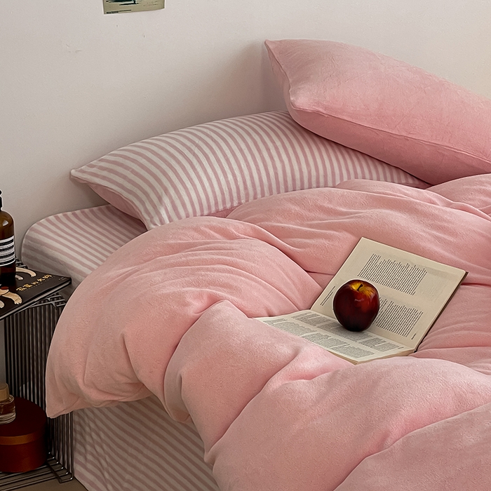 三朵家纺 2025新款法莱绒混搭四件套 粉玉+细条