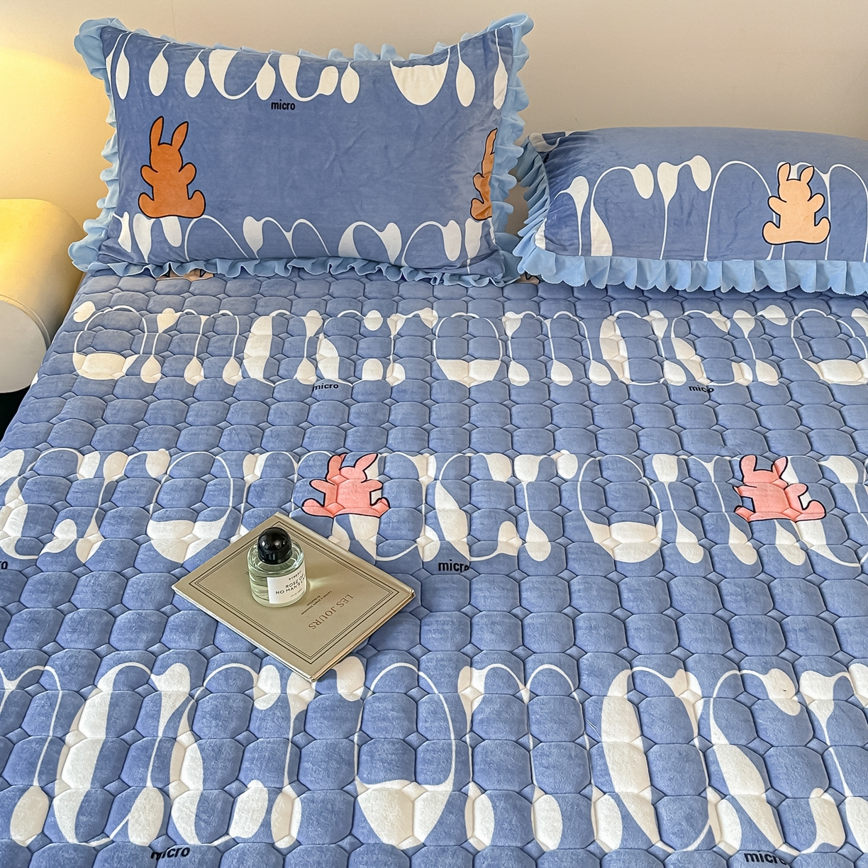 91家纺网 家纺一手货源 找家纺 手艺人家纺 2025新款 新格子宝宝绒床垫 DT55