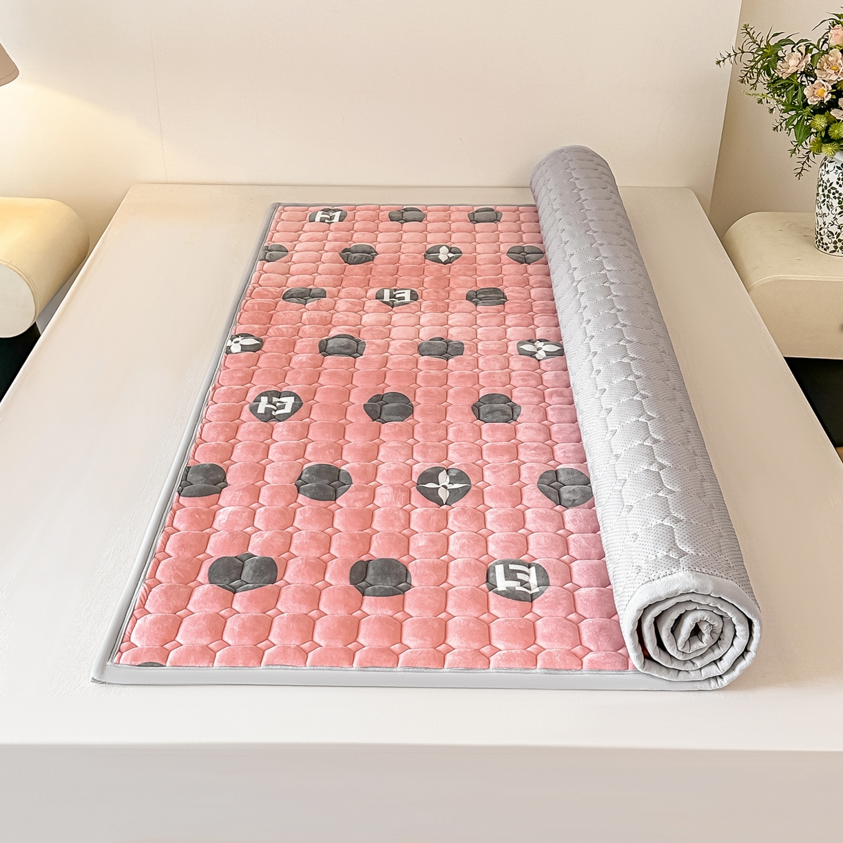 手艺人家纺 2025新款 新格子宝宝绒床垫 DT58