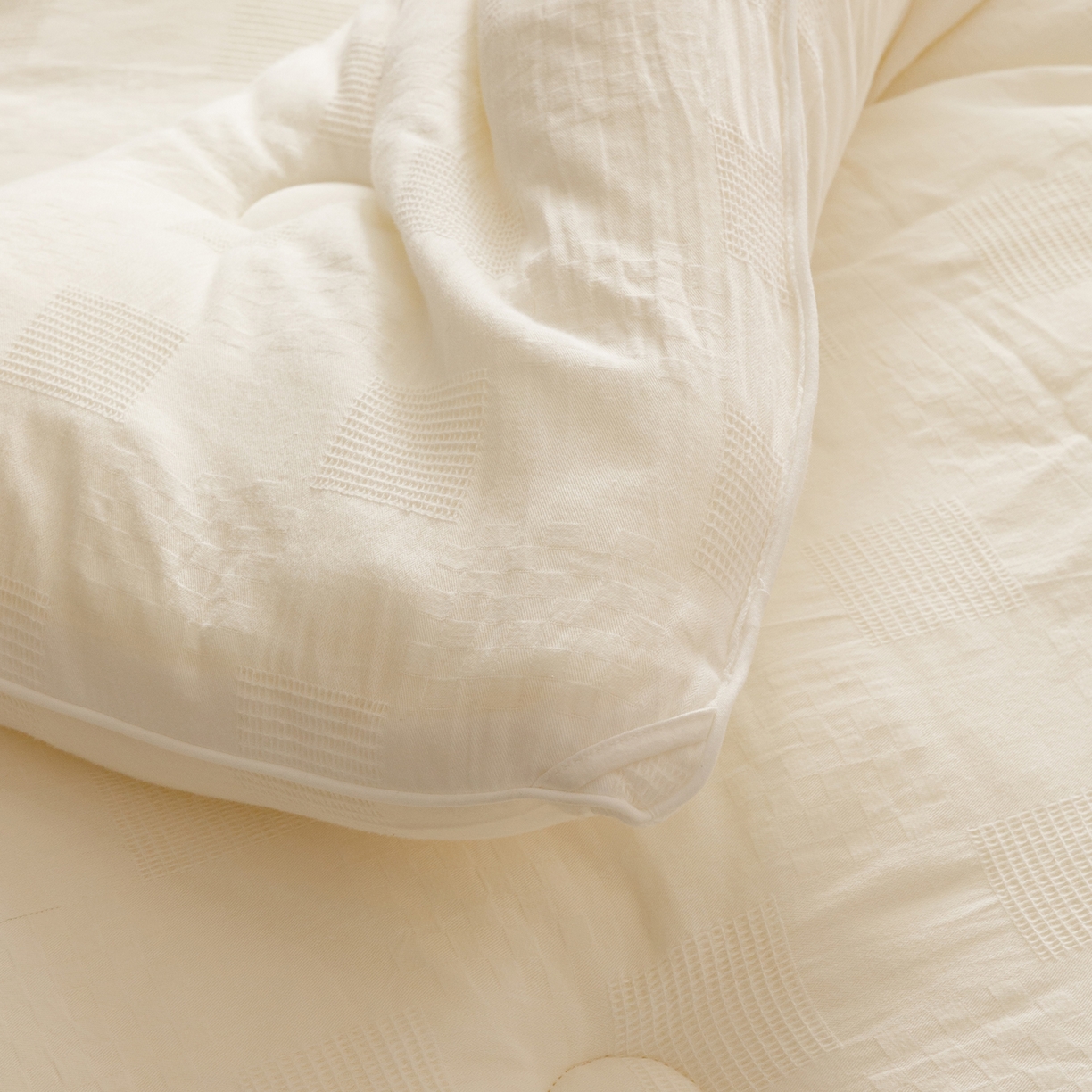 91家纺网 家纺一手货源 找家纺 子由家居 2025新款纯棉水洗方格华夫格55大豆被-自然光 方格华夫格大豆被