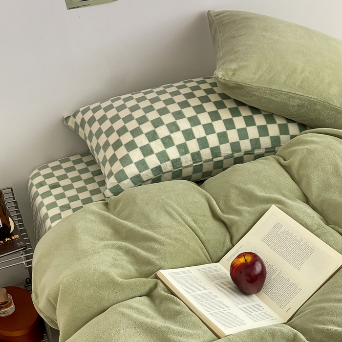 91家纺网 家纺一手货源 找家纺 三朵家纺 2025新款法莱绒混搭四件套 橄榄绿+绿格