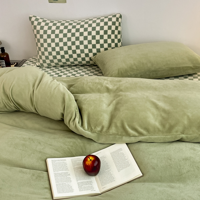 91家纺网 家纺一手货源 找家纺 三朵家纺 2025新款法莱绒混搭四件套 橄榄绿+绿格