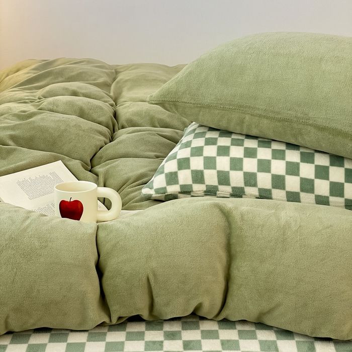 91家纺网 家纺一手货源 找家纺 三朵家纺 2025新款法莱绒混搭四件套 橄榄绿+绿格