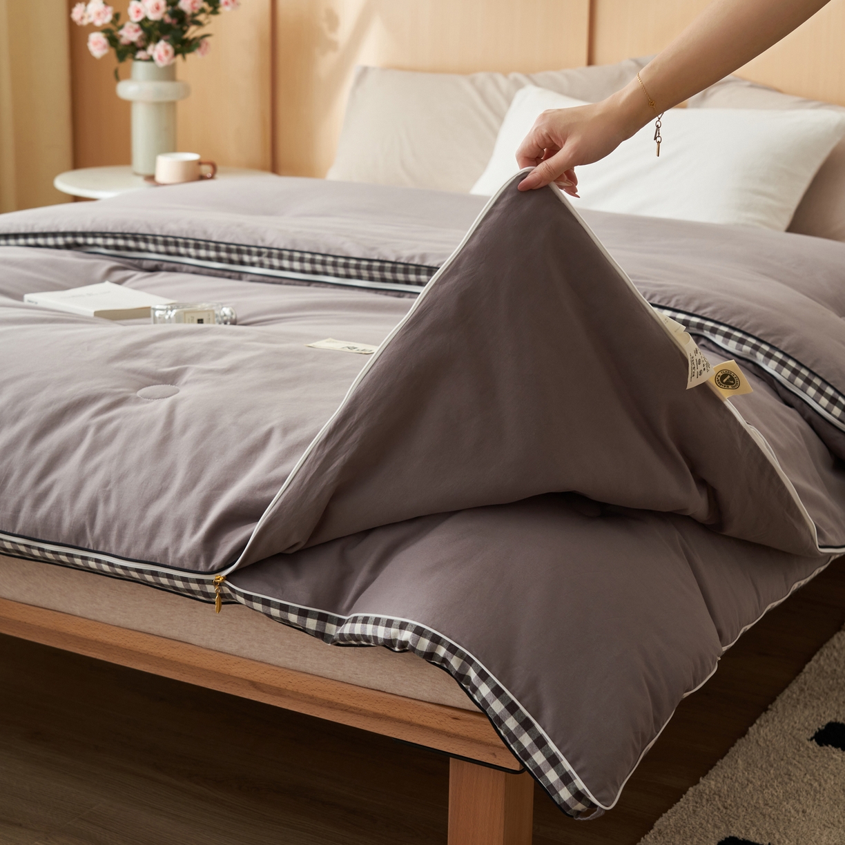 91家纺网 家纺一手货源 找家纺 （总）子由家居 2025新款无印风棋盘格立体大豆被被子被芯