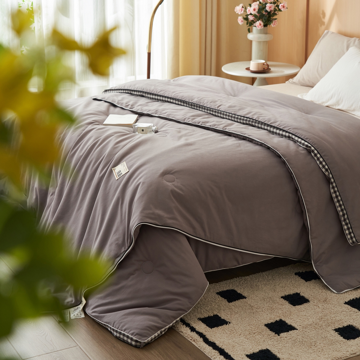 91家纺网 家纺一手货源 找家纺 （总）子由家居 2025新款无印风棋盘格立体大豆被被子被芯