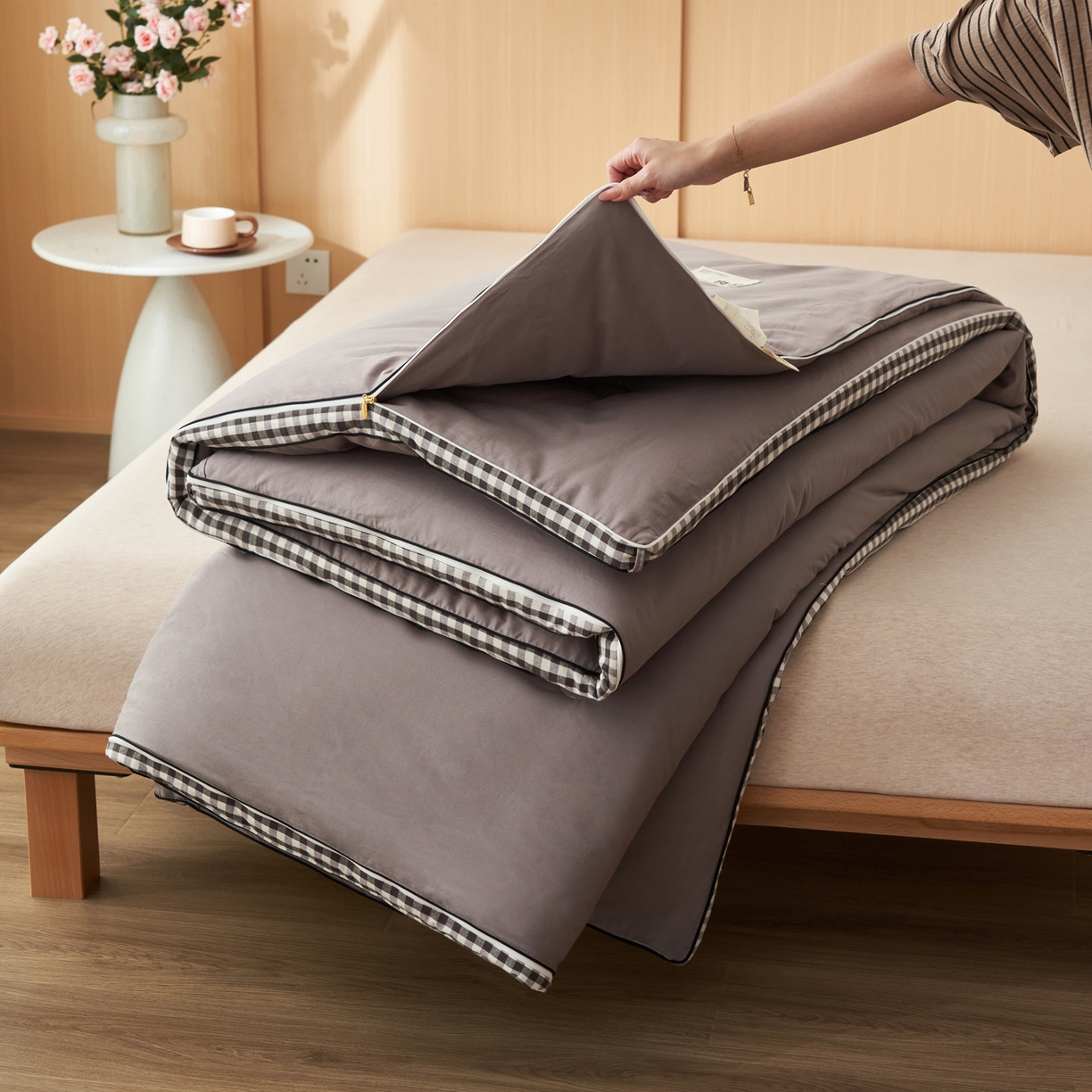 91家纺网 家纺一手货源 找家纺 子由家居 2025新款无印风棋盘格立体大豆被被子被芯 棋盘格-暗灰