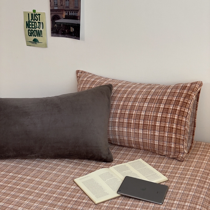 91家纺网 家纺一手货源 找家纺 三朵家纺 2025新款法莱绒混搭四件套 灰雅格调