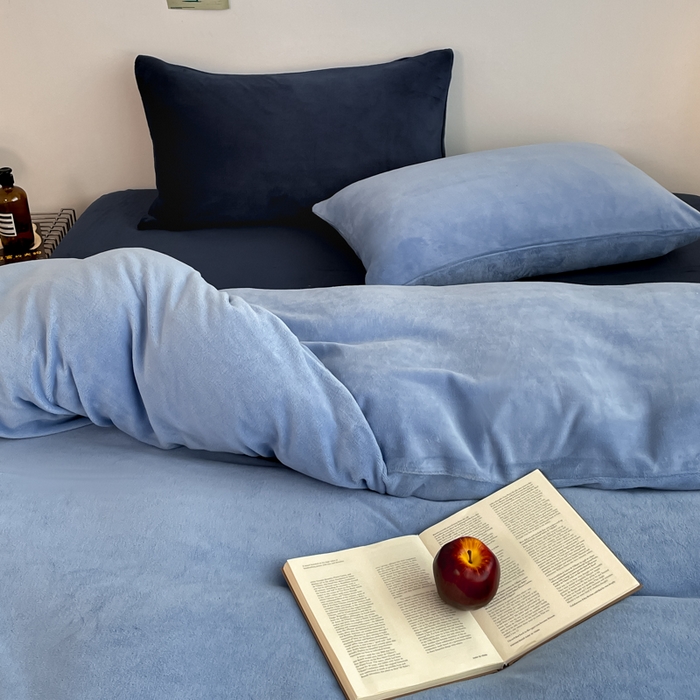 91家纺网 家纺一手货源 找家纺 三朵家纺 2025新款法莱绒混搭四件套 琉璃蓝-蓝